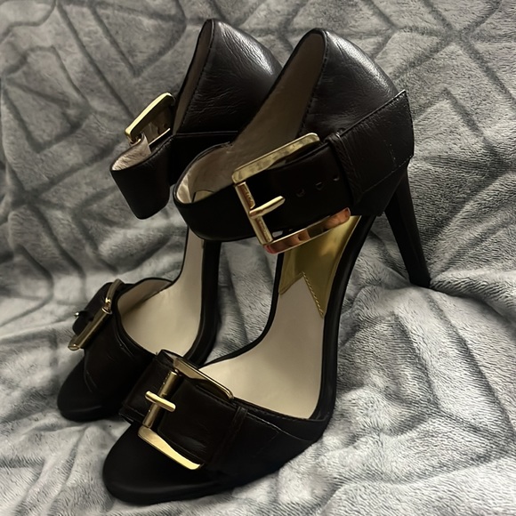 Brown heels - Picture 3 of 9